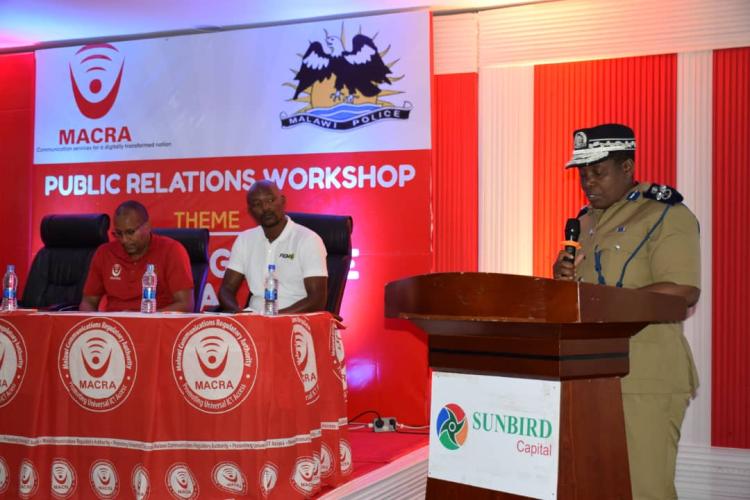 The Inspector General, Mrs. Merlyne Yolamu addressing the participants 